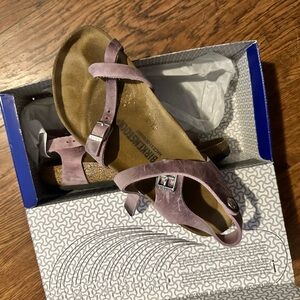 Size 40 - Taormina Birkenstocks in Blush Color